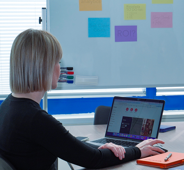Jovana Domanović at work